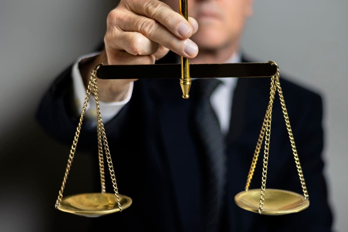 Dilema Status Hukum Pekerja Kreatif: Penyelesaian Sengketa Melalui Pengadilan Hubungan Industrial (PHI)