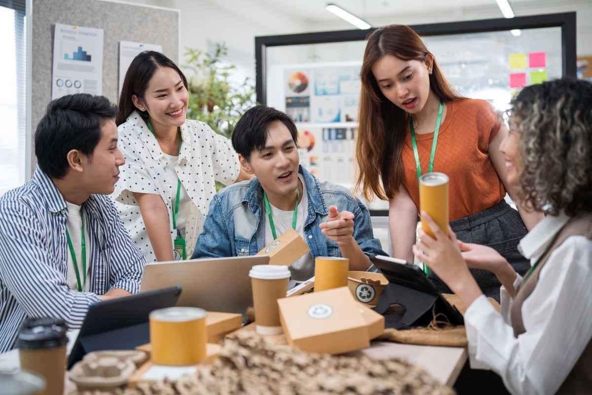 Sebaran Pelaku Kreatif dan Subsektor Usaha Ekonomi Kreatif Indonesia